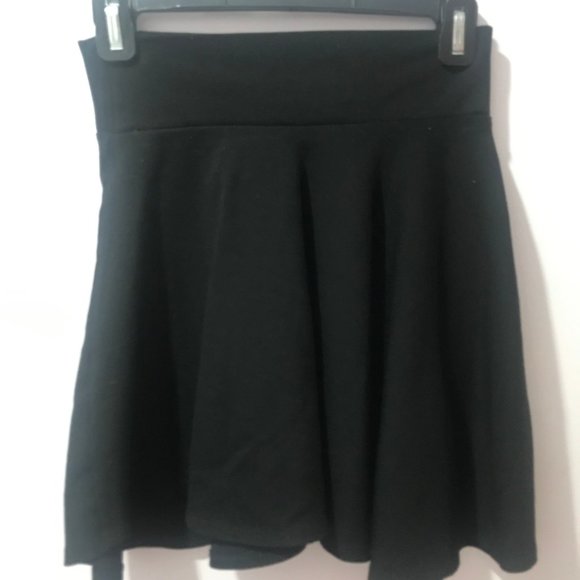 Black Jersey Circle Skirt - Picture 2 of 5